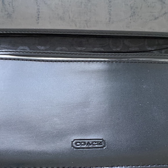 SALE❗️💝COACH Wallet in Signature Canvas with checkbook holder💝 - Picture 14 of 14